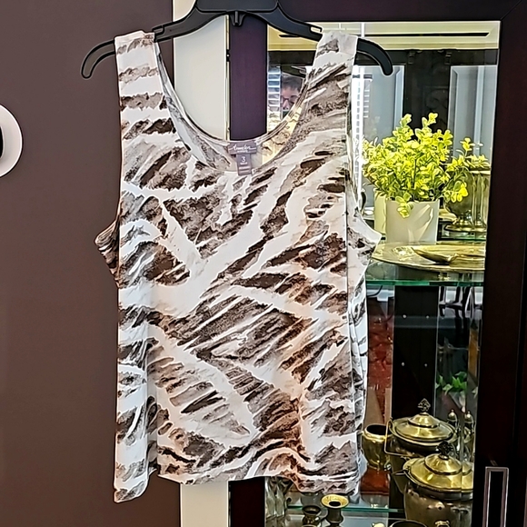 Tank & Jacket - Picture 5 of 15